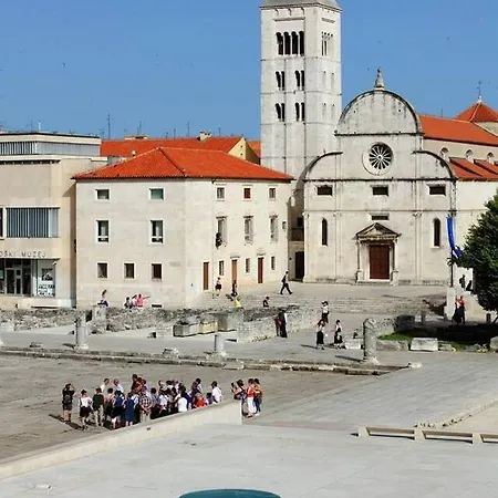 Perfect View Apartment *